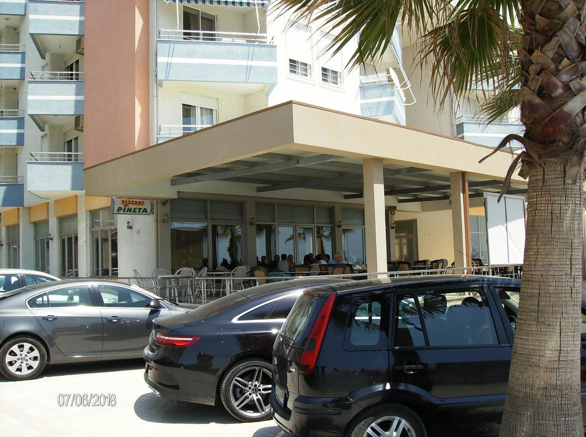 Amras House Hotel Durres Exterior photo